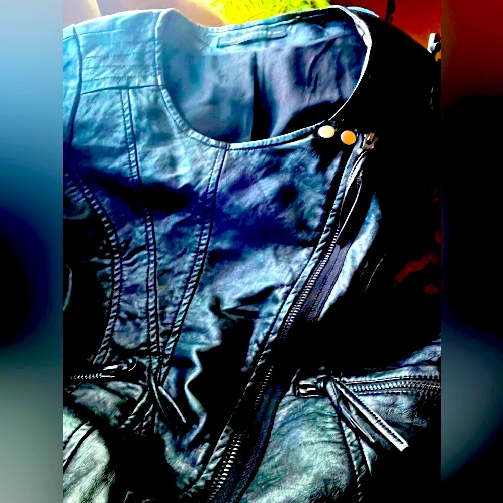Signature8 Black Cropped Jacket with 3 Zippers and 2 Snaps, Size S